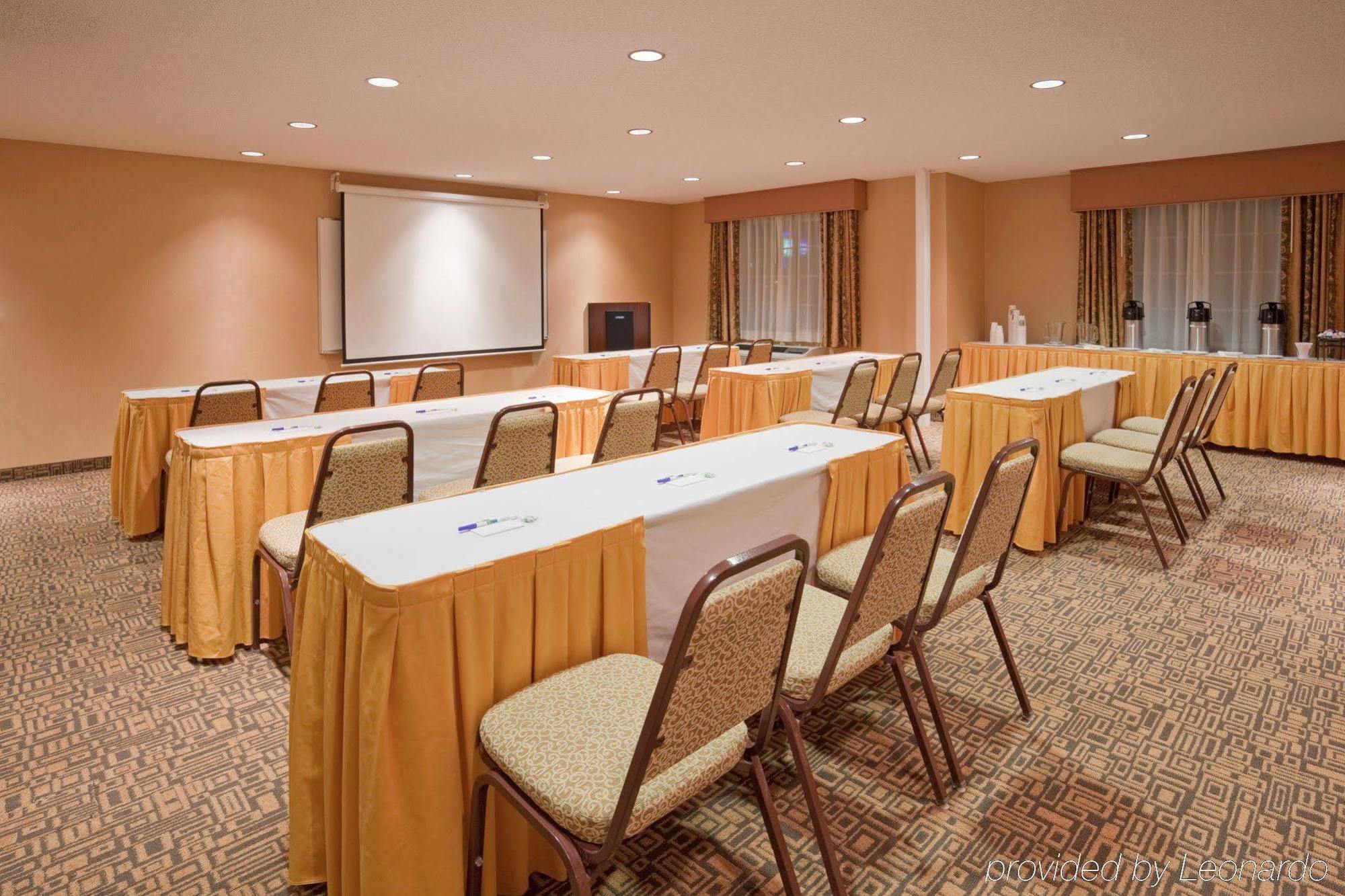 Holiday Inn Express Hotel & Suites Livermore By Ihg Удобства фото